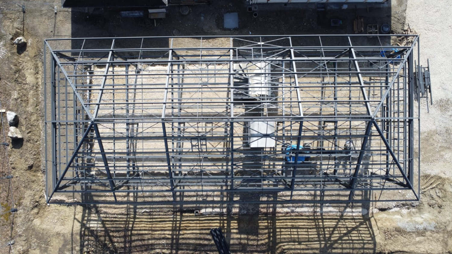 Batiment tertiaire en stucture métallique