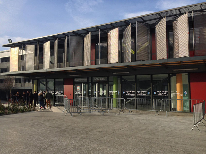 Bâtiment structure métallique