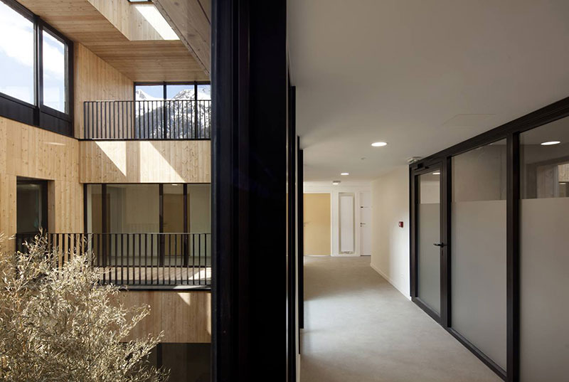 Aménagement menuiserie métallique bâtiment tertiaire