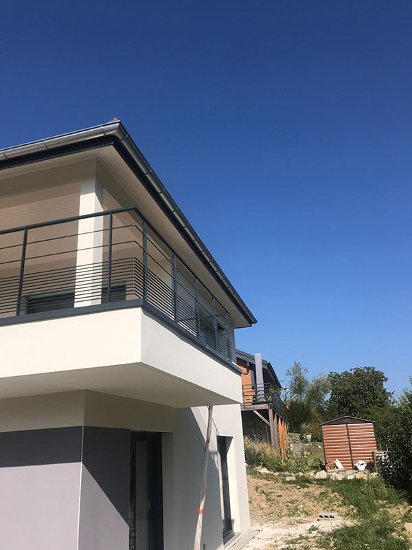 Installation de garde corps métalliques